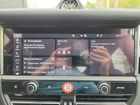 New 2025 Porsche Macan image 27