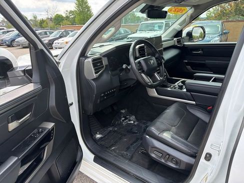 Used 2023 Toyota Tundra Limited AWD/4WD image 31