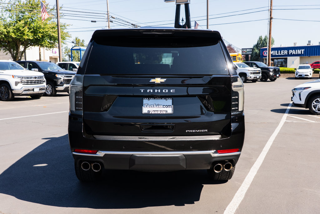 Used 2025 Chevrolet Tahoe Premier AWD/4WD image 3