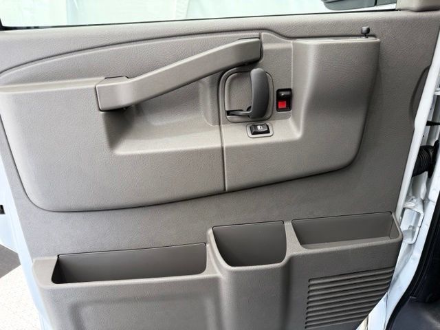 New 2026 Chevrolet Express 2500 w/ Driver Convenience Package RWD image 15