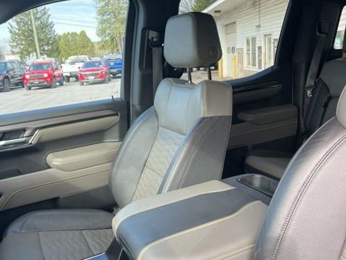 Used 2024 Chevrolet Silverado 1500 ZR2 w/ Technology Package AWD/4WD image 38