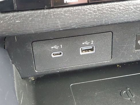 Used 2024 Mitsubishi Outlander SE image 19