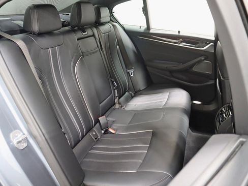 Used 2019 BMW M550i xDrive w/ Dynamic Handling Package image 33