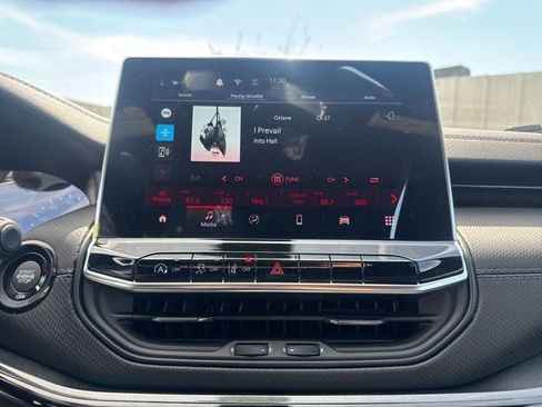 New 2026 Jeep Compass Latitude image 14