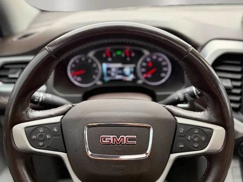 Used 2018 GMC Acadia SLT w/ LPO, Black Accent Package AWD/4WD image 14