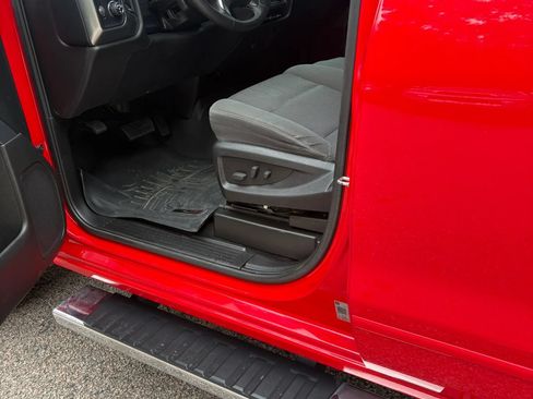 Used 2018 Chevrolet Silverado 1500 LT w/ All Star Edition AWD/4WD image 32