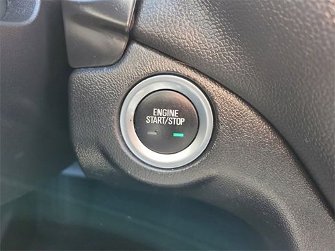 Used 2019 Chevrolet Equinox LT image 29