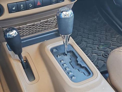 Used 2011 Jeep Wrangler Unlimited Sahara w/ Connectivity Group image 12