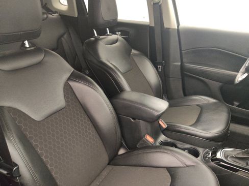 Used 2021 Jeep Compass Latitude AWD/4WD image 21