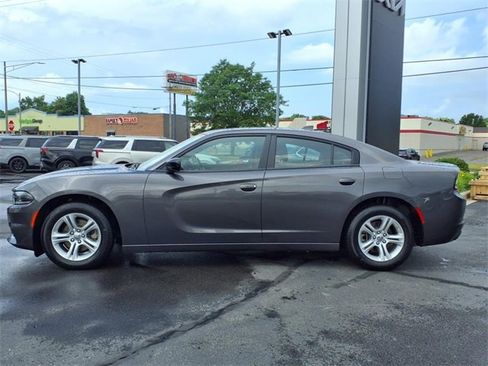 Used 2023 Dodge Charger SXT image 4