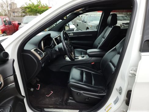 Used 2017 Jeep Grand Cherokee Limited image 15
