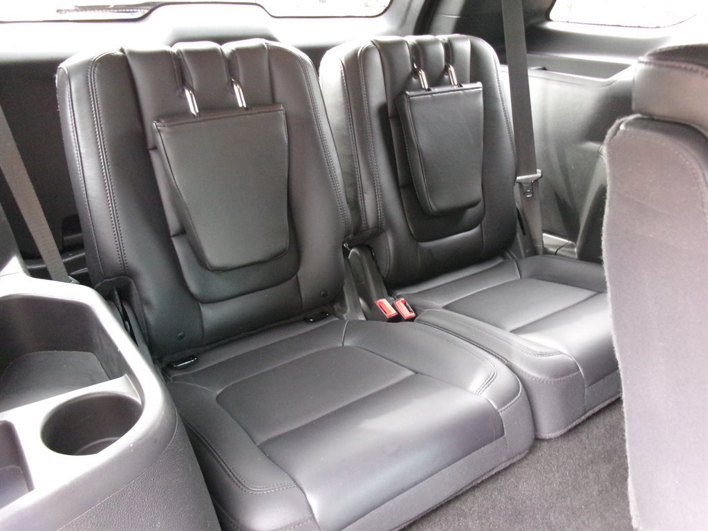 Used 2011 Ford Explorer XLT w/ 202A Rapid Spec Order Code FWD image 34
