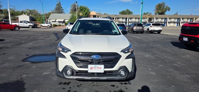 Used 2024 Subaru Outback Premium AWD/4WD image 3