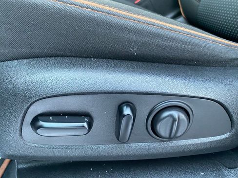 Used 2020 GMC Acadia AT4 image 11