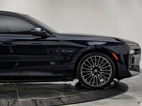 Used 2025 BMW i7 xDrive60 AWD/4WD image 23