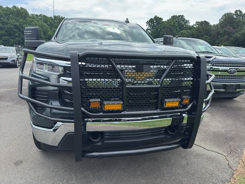 Used 2025 Chevrolet Silverado 1500 LT w/ Z71 Off-Road Package AWD/4WD image 2