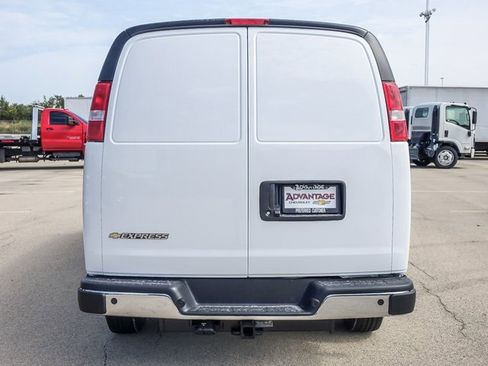 New 2025 Chevrolet Express 2500 Extended w/ Enhanced Convenience Package image 6