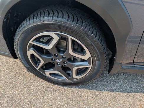 Used 2020 Subaru Crosstrek 2.0i Limited w/ Moonroof Package w/Navigation AWD/4WD image 16