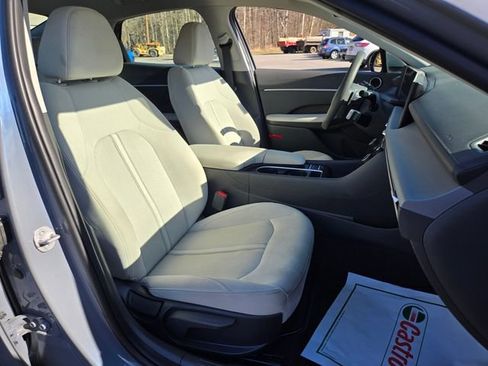 Used 2025 Hyundai Sonata SEL FWD image 19