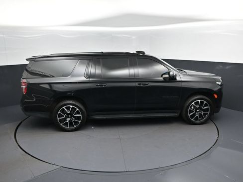 Used 2023 Chevrolet Suburban RST w/ Luxury Package AWD/4WD image 36