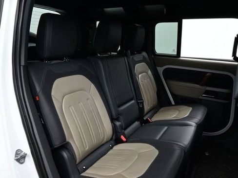 Used 2021 Land Rover Defender 110 X-Dynamic HSE AWD/4WD image 14