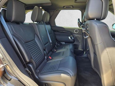 Used 2026 Land Rover Discovery S AWD/4WD image 21