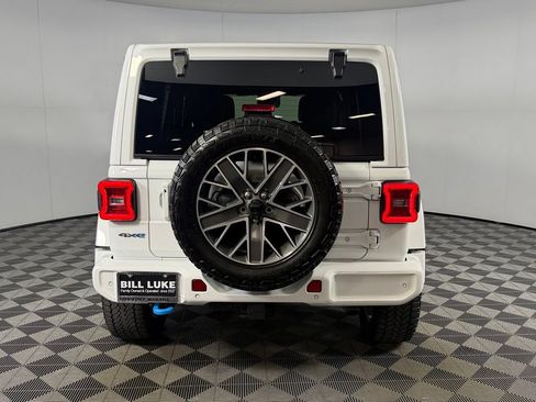Used 2024 Jeep Wrangler High Altitude AWD/4WD image 9