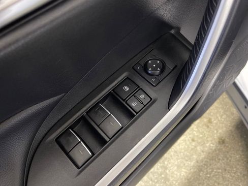 Certified 2025 Toyota RAV4 XLE AWD/4WD image 16