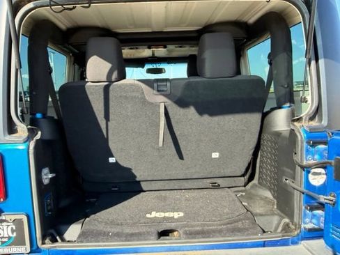 Used 2015 Jeep Wrangler Sport w/ Quick Order Package 24S AWD/4WD image 11