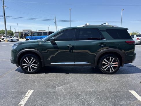 Certified 2025 Nissan Pathfinder Platinum w/ Cargo Package FWD image 14
