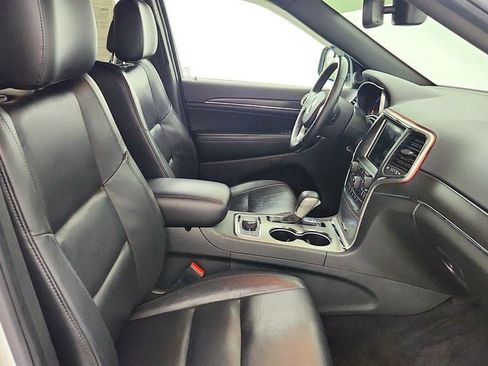 Used 2018 Jeep Grand Cherokee Limited AWD/4WD image 24