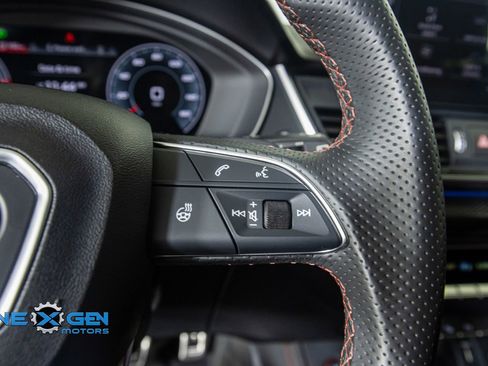 Used 2024 Audi SQ5 Prestige image 16