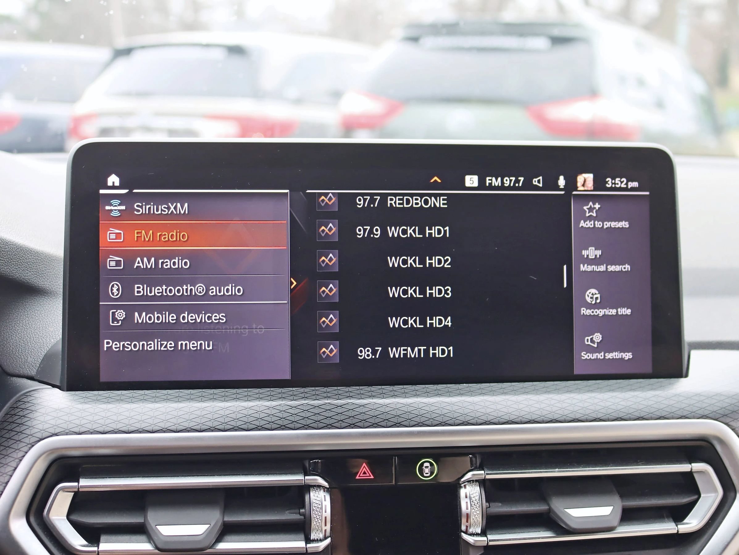 Used 2023 BMW X4 xDrive30i w/ M Sport Package AWD/4WD image 27