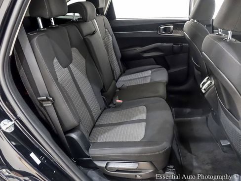 Used 2022 Kia Sorento LX AWD/4WD image 30