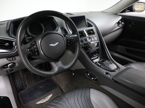Used 2019 Aston Martin DB11 Coupe image 20