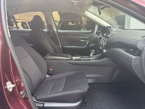 Used 2024 Nissan Sentra SV FWD image 25