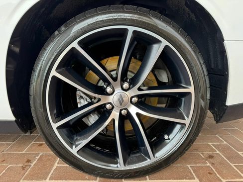 Used 2018 Dodge Challenger R/T Scat Pack w/ Leather Interior Group RWD image 11