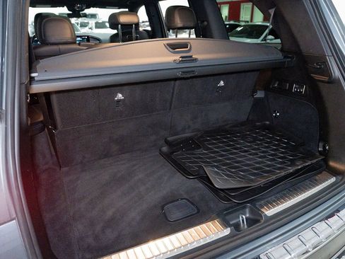 Used 2020 Mercedes-Benz GLS 450 4MATIC w/ Convenience Package image 31