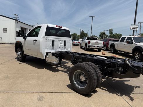 New 2026 GMC Sierra 3500 Pro w/ Convenience Package AWD/4WD image 20