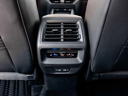 New 2026 Volkswagen Tiguan SEL R-Line image 40