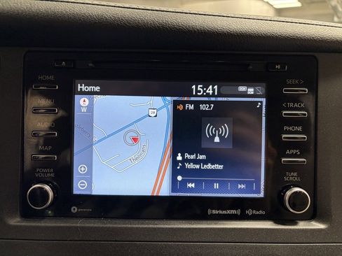 Used 2019 Toyota Sienna XLE image 18