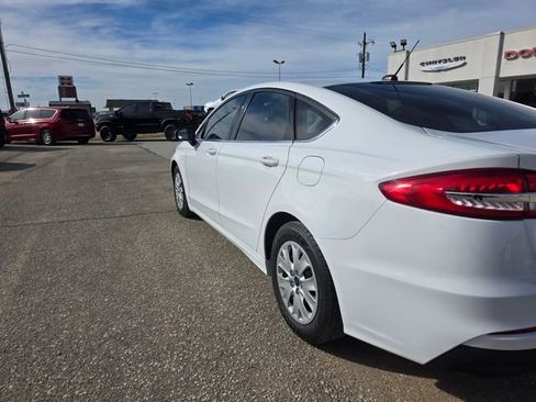 Used 2019 Ford Fusion S image 25