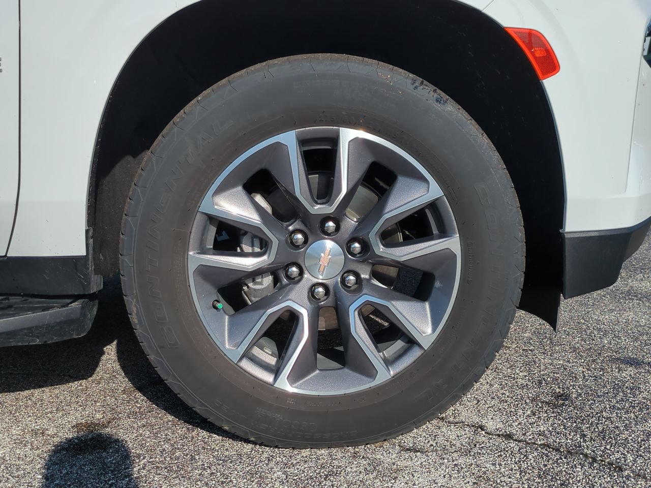 Used 2022 Chevrolet Tahoe LT w/ LT Signature Plus Package RWD image 11