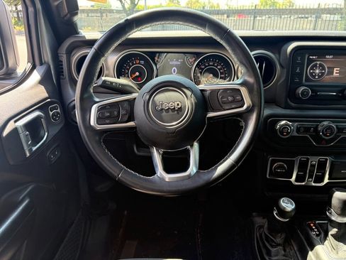 Used 2020 Jeep Gladiator Sport w/ Quick Order Package 24S AWD/4WD image 5