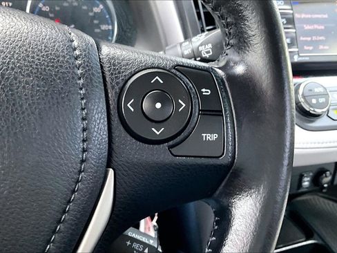 Used 2016 Toyota RAV4 XLE AWD/4WD image 13