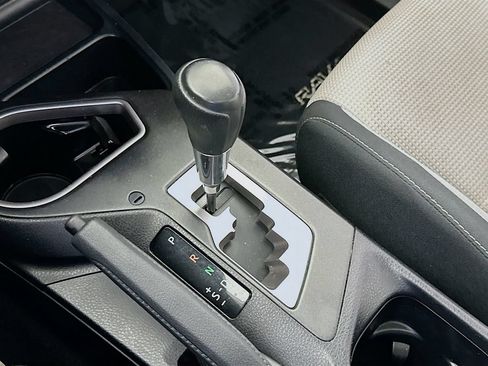 Used 2016 Toyota RAV4 XLE FWD image 19
