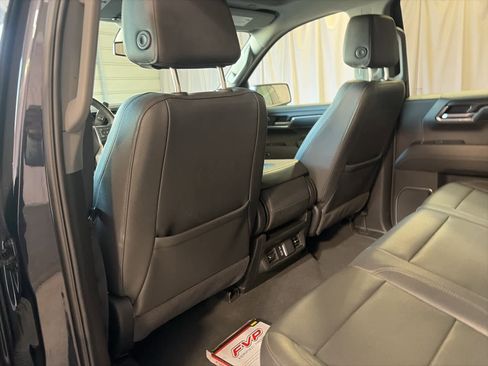 Used 2025 GMC Sierra 1500 SLT image 20