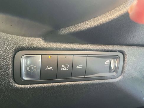 Used 2024 Chevrolet Equinox EV RS image 23