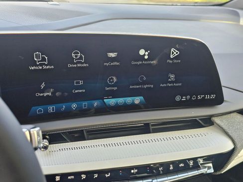 New 2026 Cadillac Optiq Luxury 1 RWD image 32