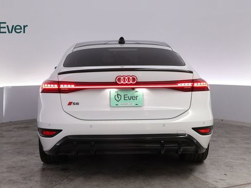 Used 2025 Audi S6 e-tron Premium Plus w/ Premium Plus AWD/4WD image 15